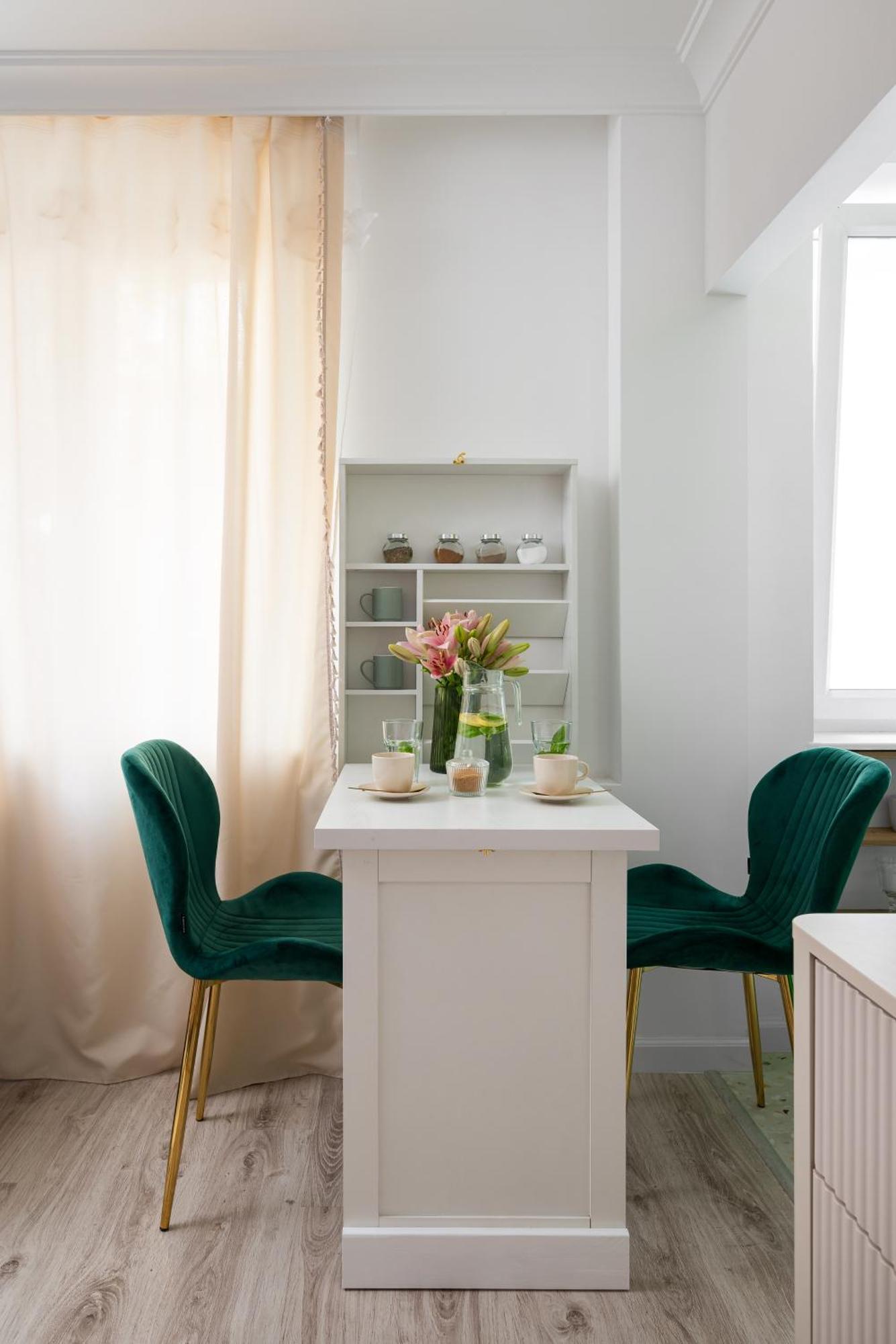 Lovely Downtown Studio At Most Lively Hoza Street, Discover Warsaw On Foot Exterior photo