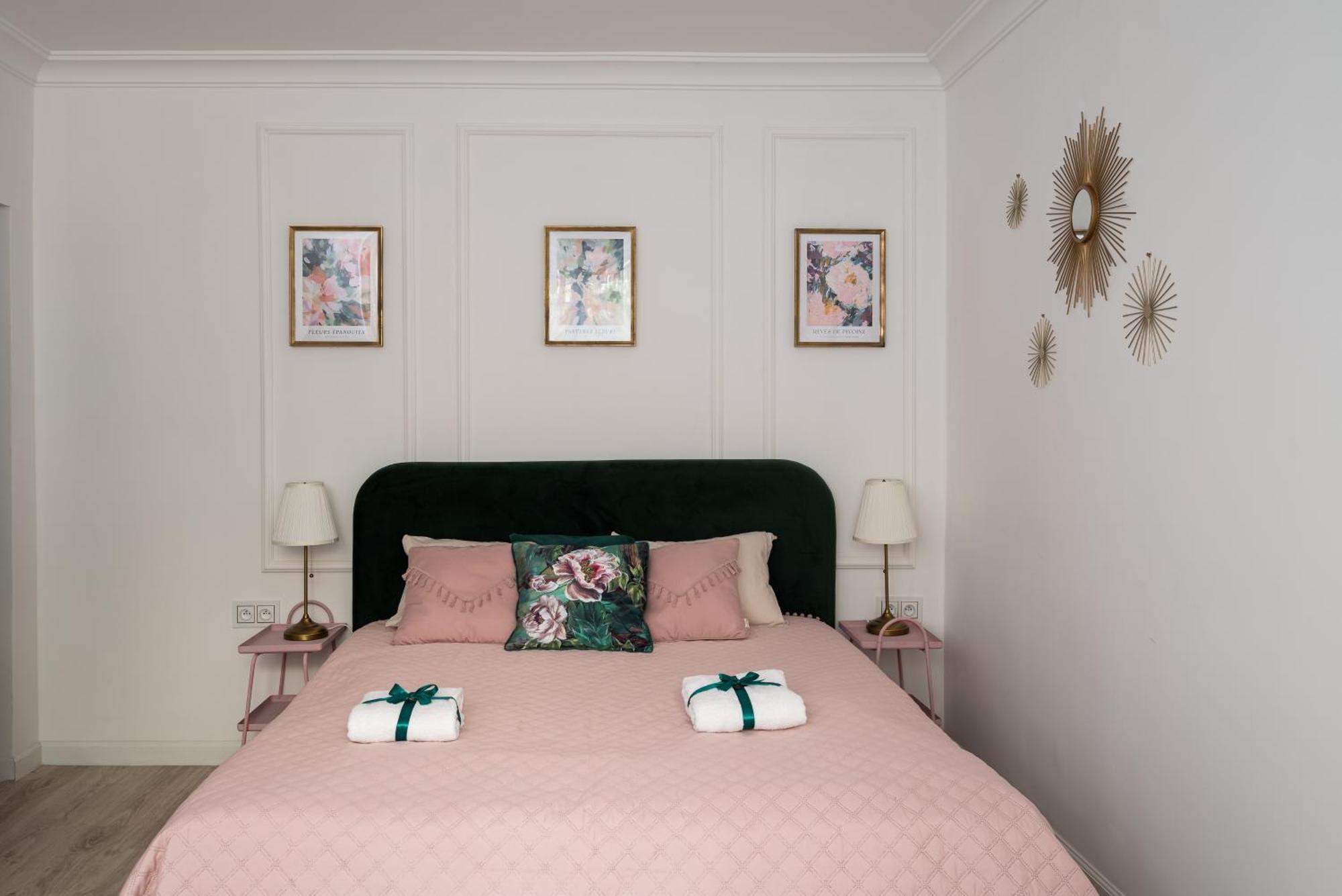 Lovely Downtown Studio At Most Lively Hoza Street, Discover Warsaw On Foot Exterior photo